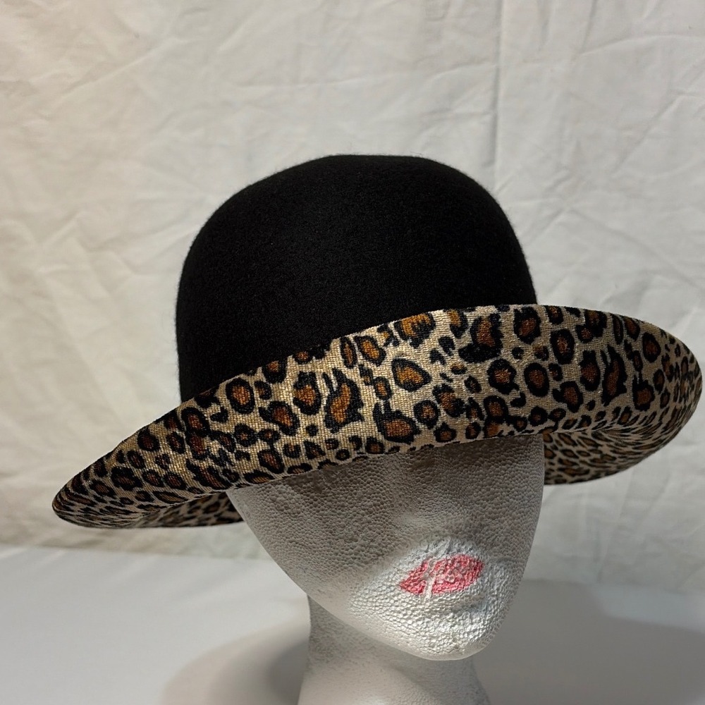 Arlin Black 100% Wool Cloche Hat Leopard Print Brim Gold Shimmer Bow Accent